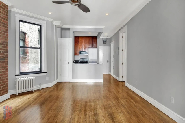 252 Mott Street - Photo 1
