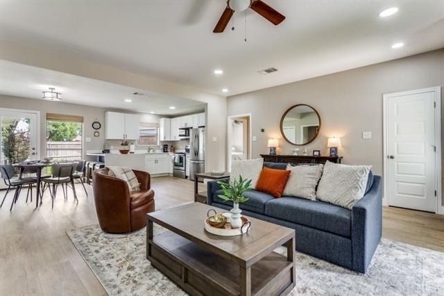 926 Hillside Lane - Photo 1