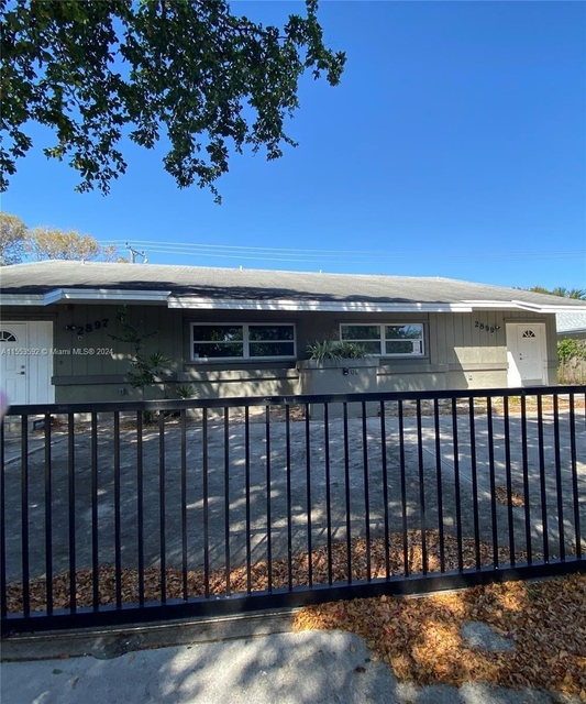 2899 Ne 2nd Avenue - Photo 1
