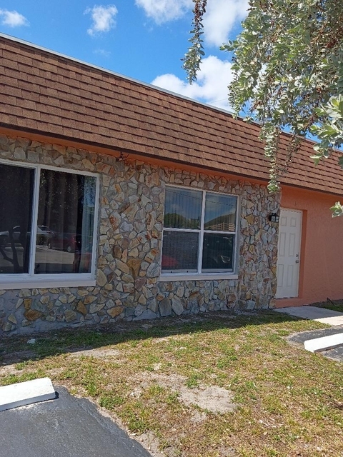 2961 Nw 43rd Terrace - Photo 1