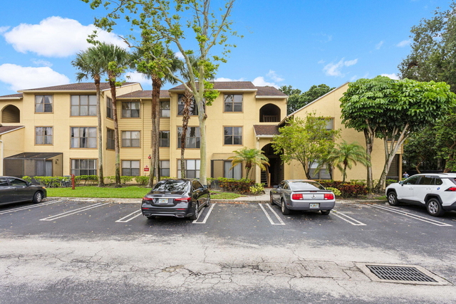 2301 N Congress Avenue - Photo 1