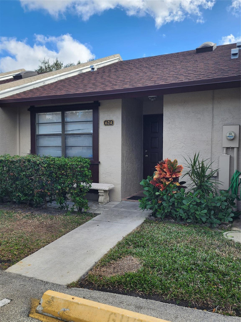 624 Nw 47th Street - Photo 1