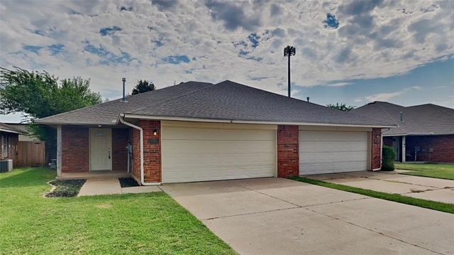1720 W Palm Place - Photo 1