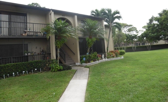 502 Shady Pine Way - Photo 1