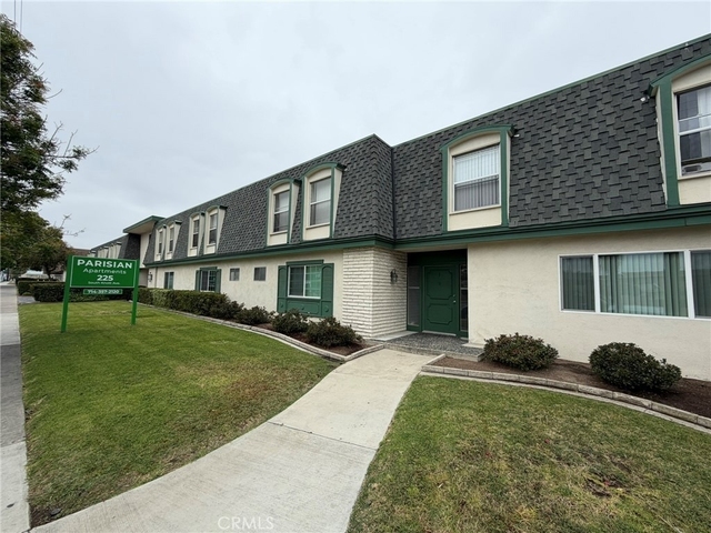 225 S Knott - Photo 1