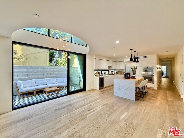 1533 N Vista Street - Photo 1