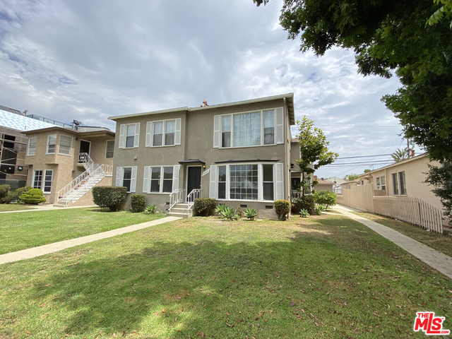 2620 S Barrington Avenue - Photo 1