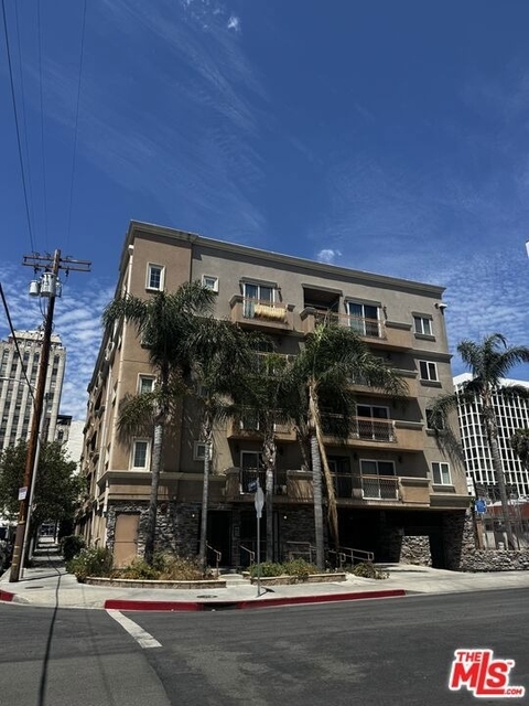 3855 Ingraham Street - Photo 1