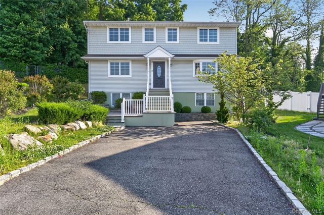 8 Lee Gray Court - Photo 1