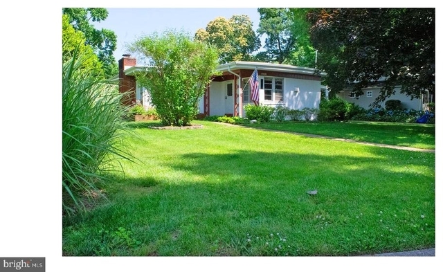 6415 Potomac Avenue - Photo 1