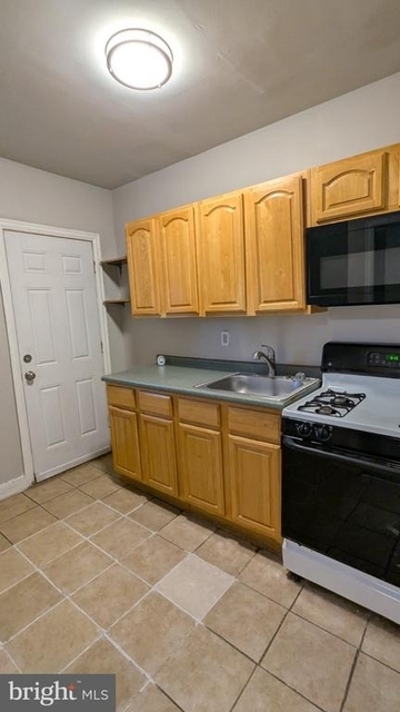 412 E Walnut Lane - Photo 1