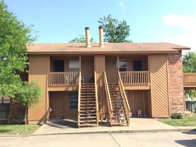 1603 Onion Creek Village Dr - Photo 1
