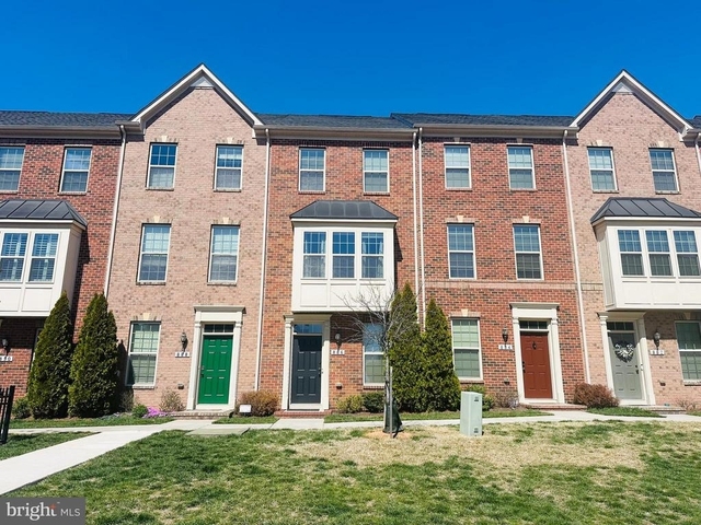 886 S Macon Street - Photo 1