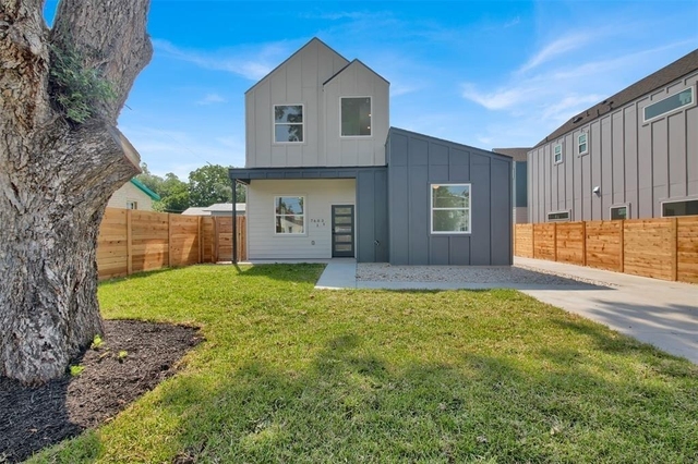 7603 Carver Ave - Photo 1