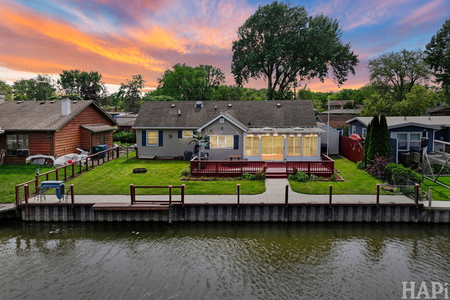 707 Kingston Boulevard - Photo 1