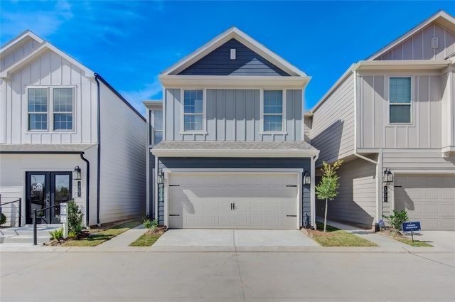 1709 Summerlyn - Photo 1