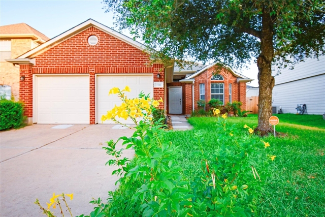 3111 Myrtle Ranch Drive - Photo 1