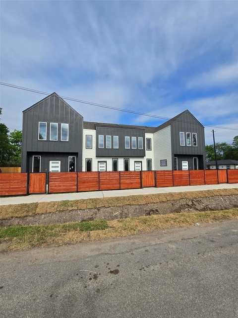 4562 Teton Street - Photo 1