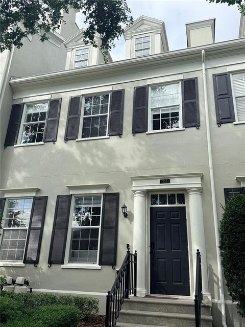537 Campus Street - Photo 1