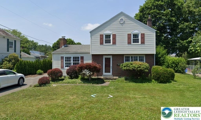 616 Beverly Drive - Photo 1