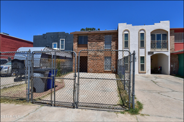 10605 Kinross Avenue - Photo 1