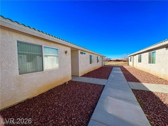 1080 S Hall - Photo 1