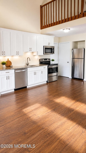 290 N Main Street - Photo 1