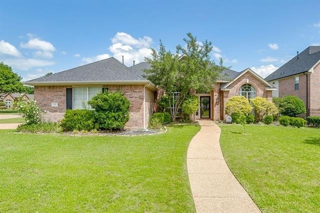 830 Doral Drive - Photo 1