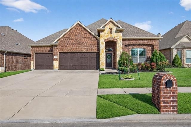 2513 Sabine Circle - Photo 1