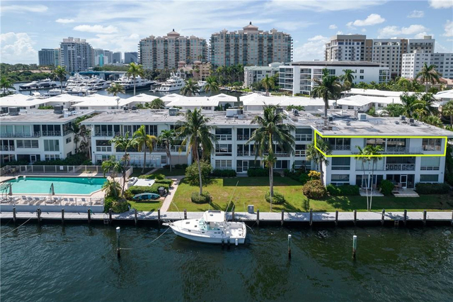 2717 Yacht Club Boulevard - Photo 1