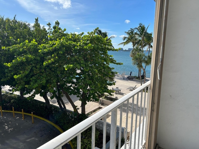 1865 79th St Causeway - Photo 1