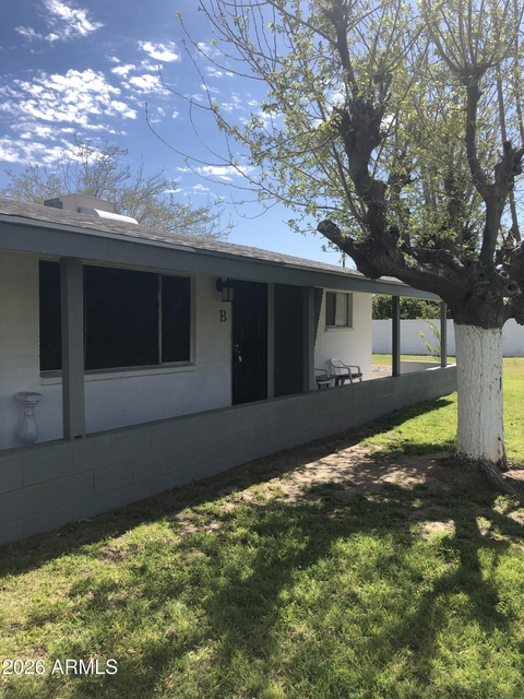 501 E Erie Street - Photo 1