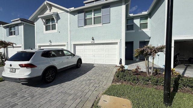 5784 Se Edgewater Circle - Photo 1