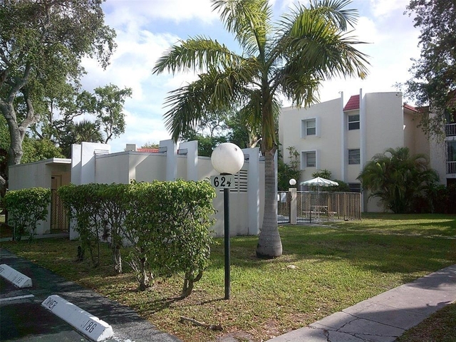 624 Nw 13th Street - Photo 1