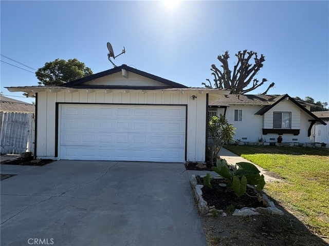 13233 East End Ave - Photo 1