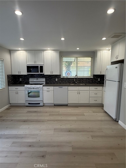 6504 Hesperia Avenue - Photo 1