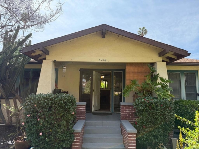 3216 Sherwood Avenue - Photo 1