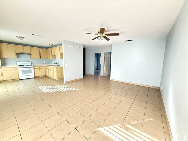 16580 Pine Street - Photo 1