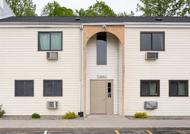 19 Scarborough Lane - Photo 1