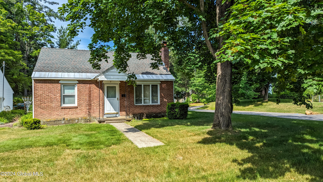 1 Dresden Court - Photo 1