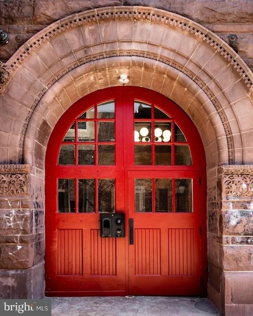 1221 N 4th Street - Photo 1