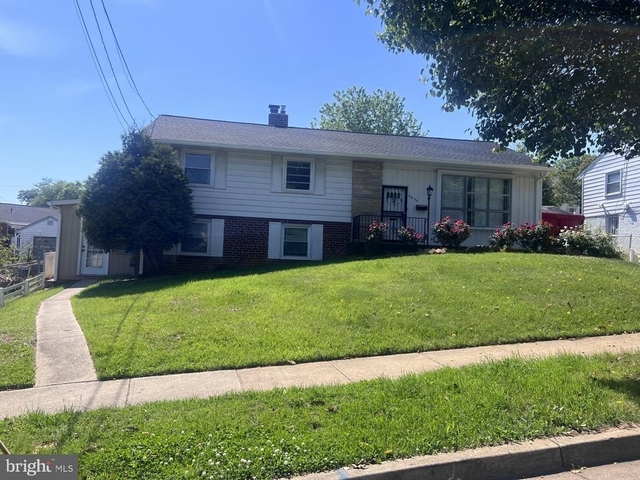 5825 Lamont Drive - Photo 1
