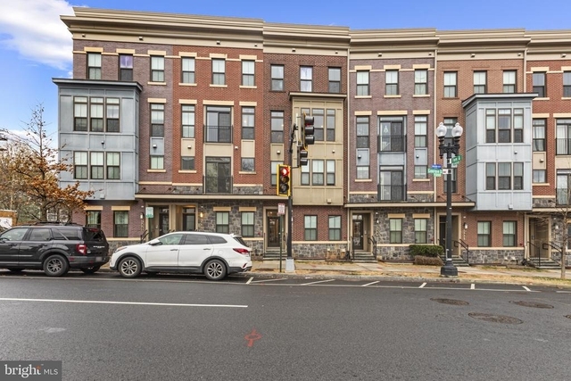 7225 Georgia Avenue Nw - Photo 1