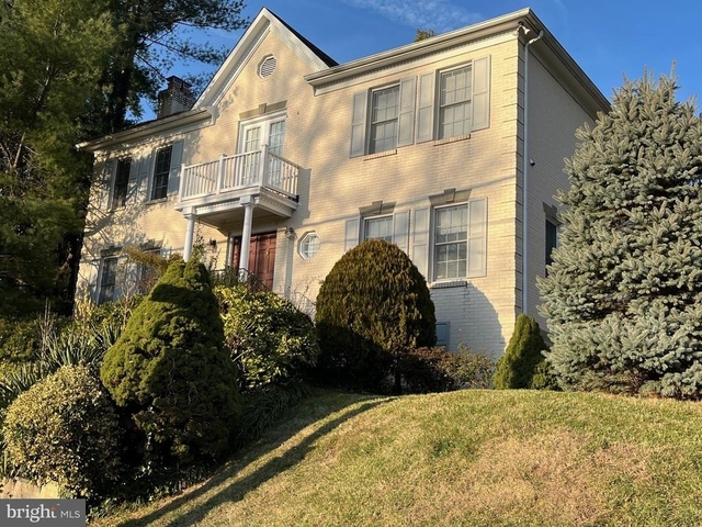 5179 Macomb Street Nw - Photo 1