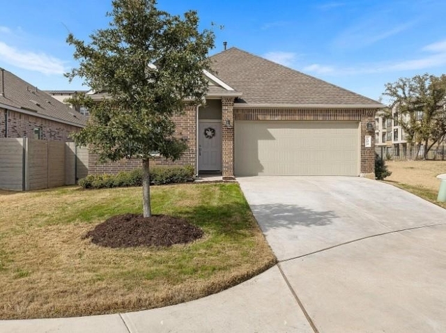 104 Blue Blaze Trl - Photo 1