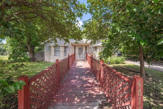 4616 E Cesar Chavez St - Photo 1