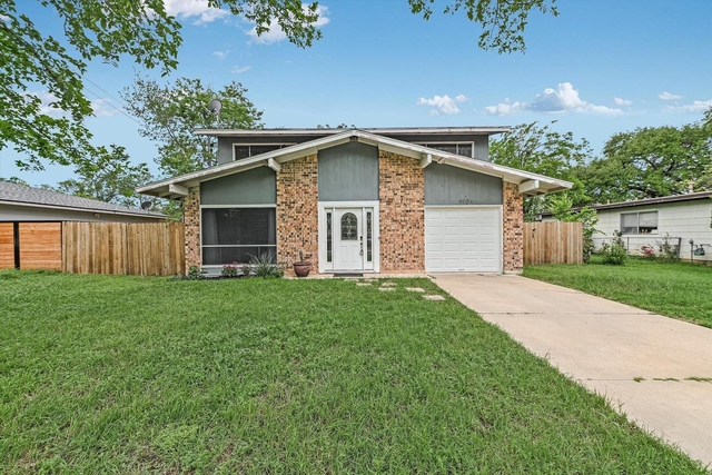 4904 Creekline Dr - Photo 1