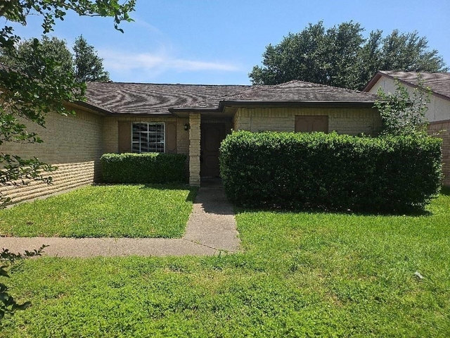 3010 Becket Street - Photo 1