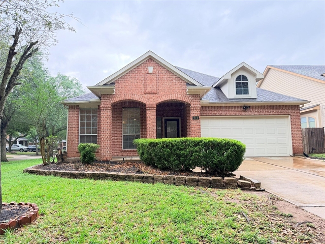 211 Briar Trace Lane - Photo 1