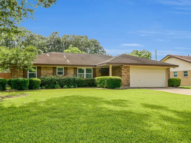 805 Bluebonnet Lane - Photo 1
